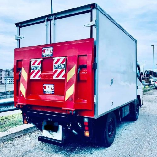 Lorry rental service