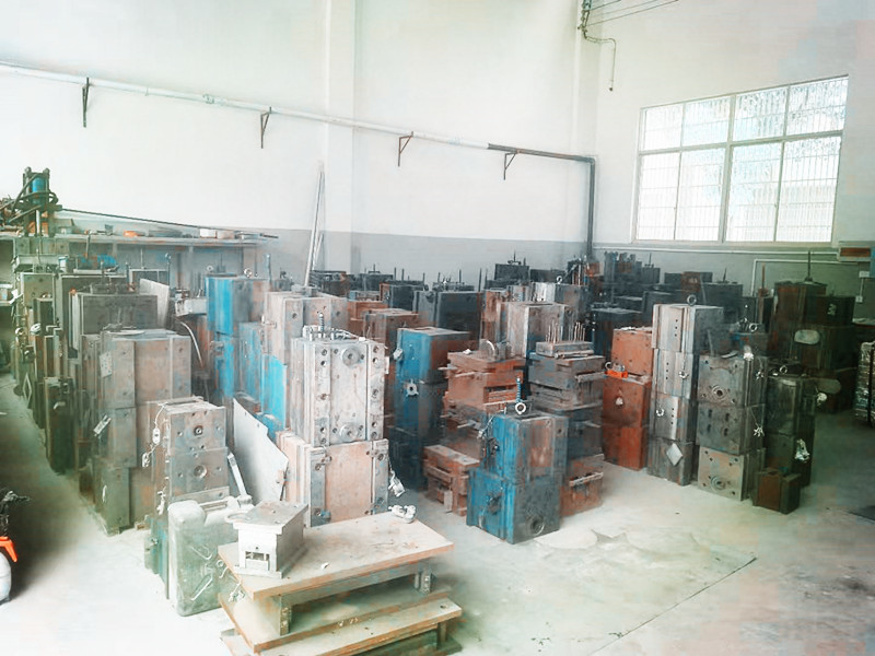 Mold storage